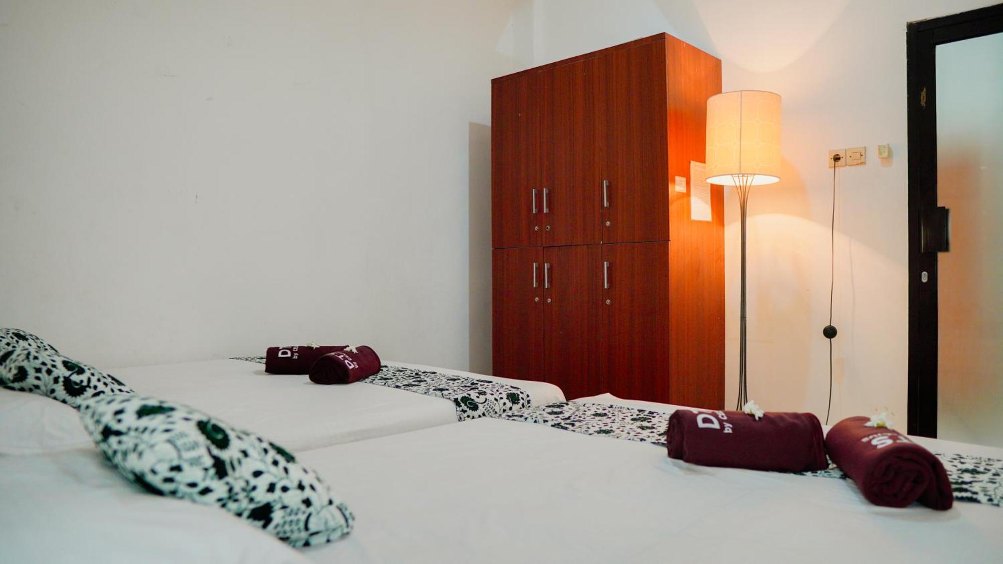 Dormitory Tourism Sritanjung Banyuwangi By Gajahsora Management Экстерьер фото